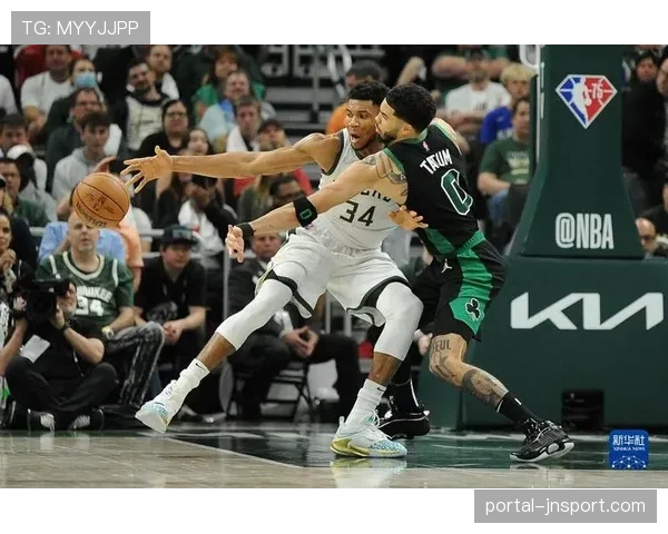 东部榜首大战前瞻：凯尔特人主场迎战雄鹿，检验新换防体系